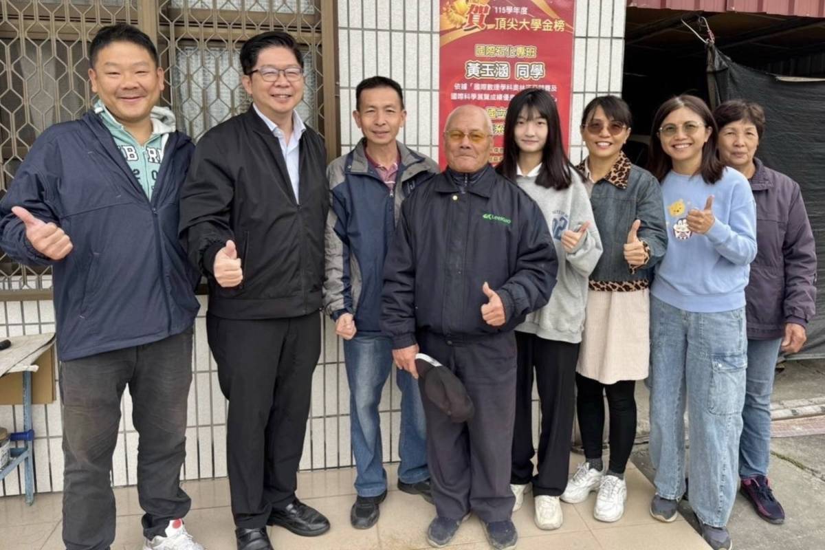 仁武高中特殊選才傳佳績 劉士寬、黃玉涵錄取臺大