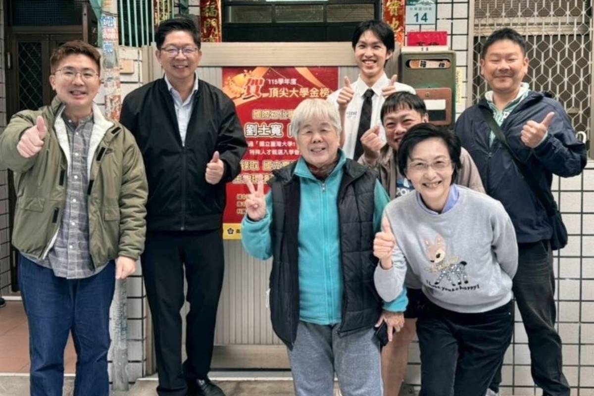 仁武高中特殊選才傳佳績 劉士寬、黃玉涵錄取臺大