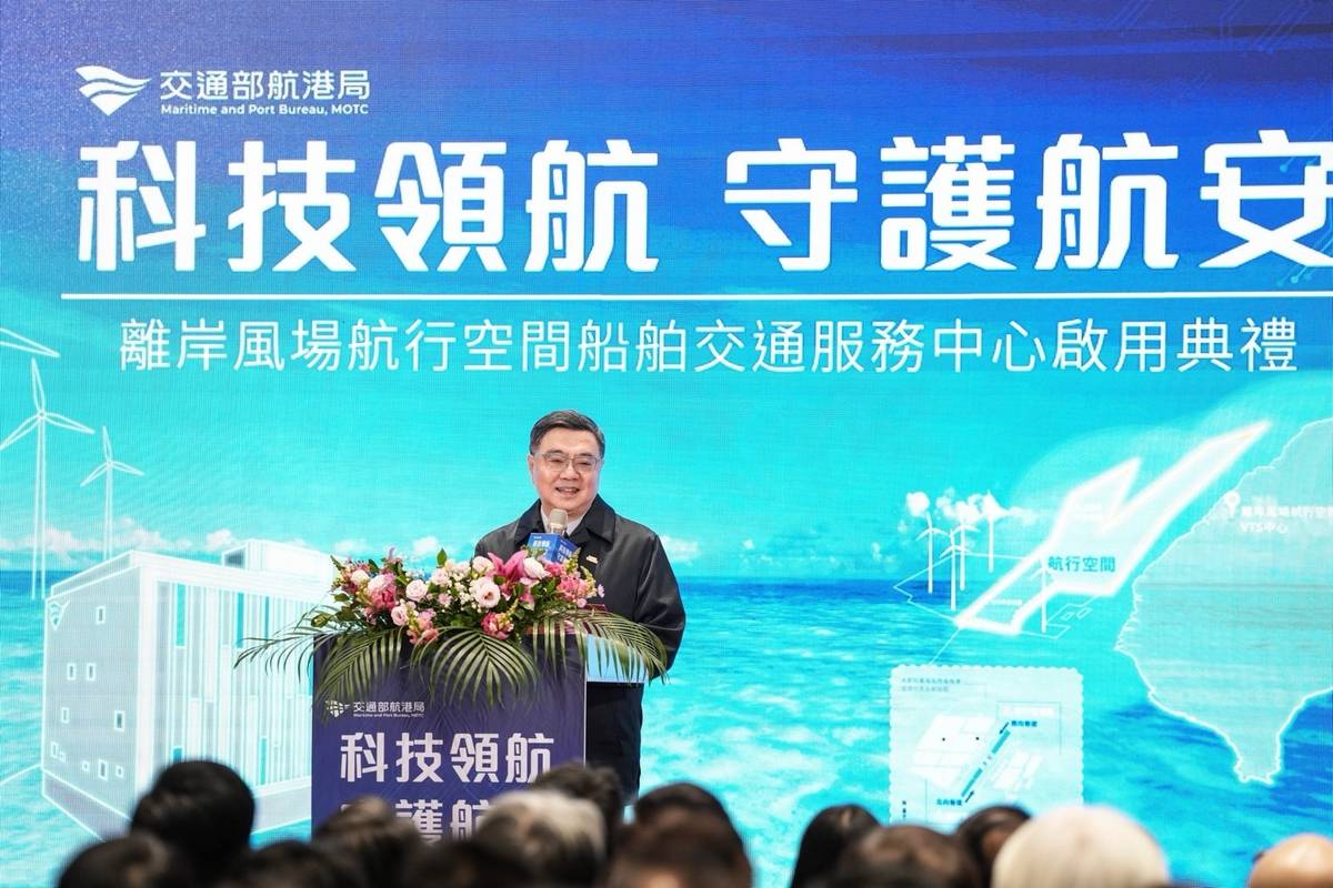 院長卓榮泰宣示政府推動「AI智慧航安」與「綠能轉型」的決心。