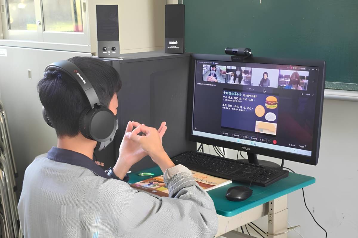 臺灣手語遠距直播學習現場-學習日常辭彙手勢