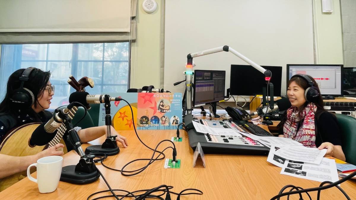 圖2-2端端主持人vs 第42屆芝加哥音樂獎「最佳亞洲藝人」得主吳紫岑