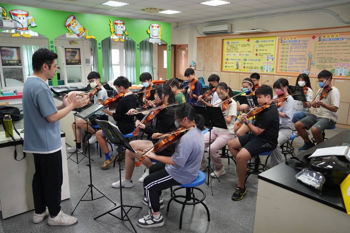 《Sistema Taiwan 愛樂種子公益音樂教育計畫》公益提琴課程