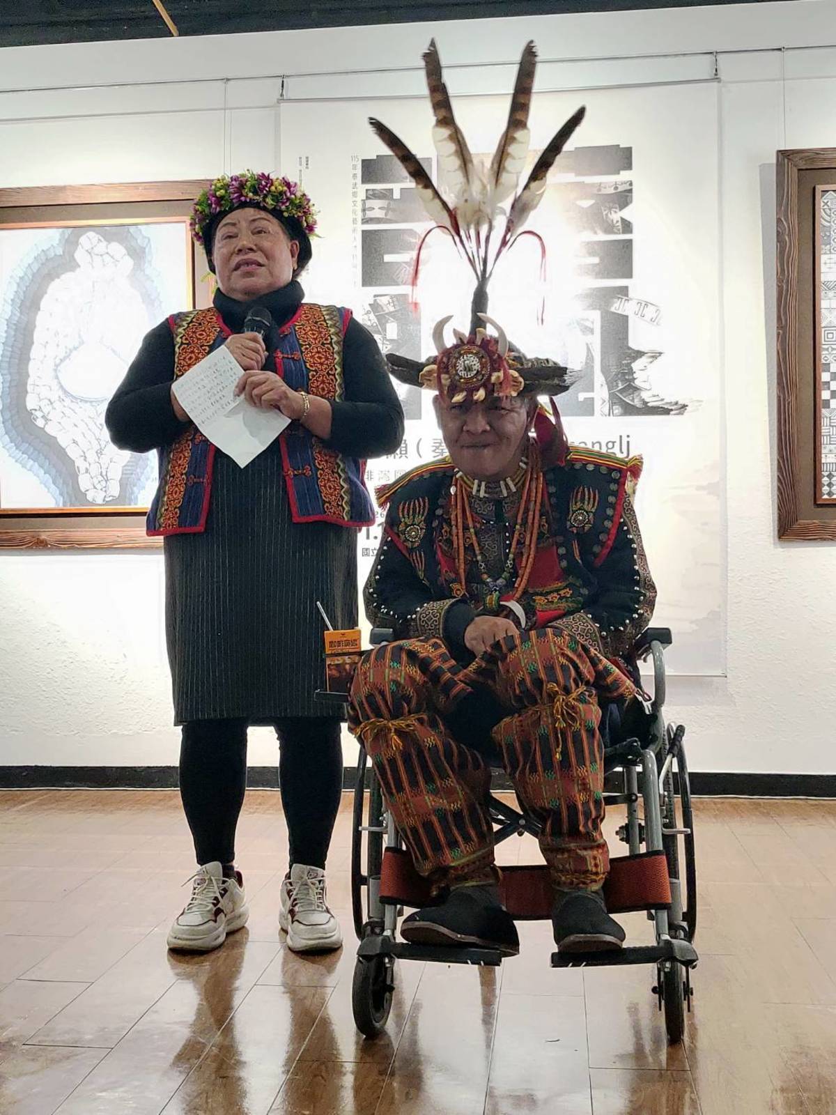 天賦藝術家阿瀨(右)