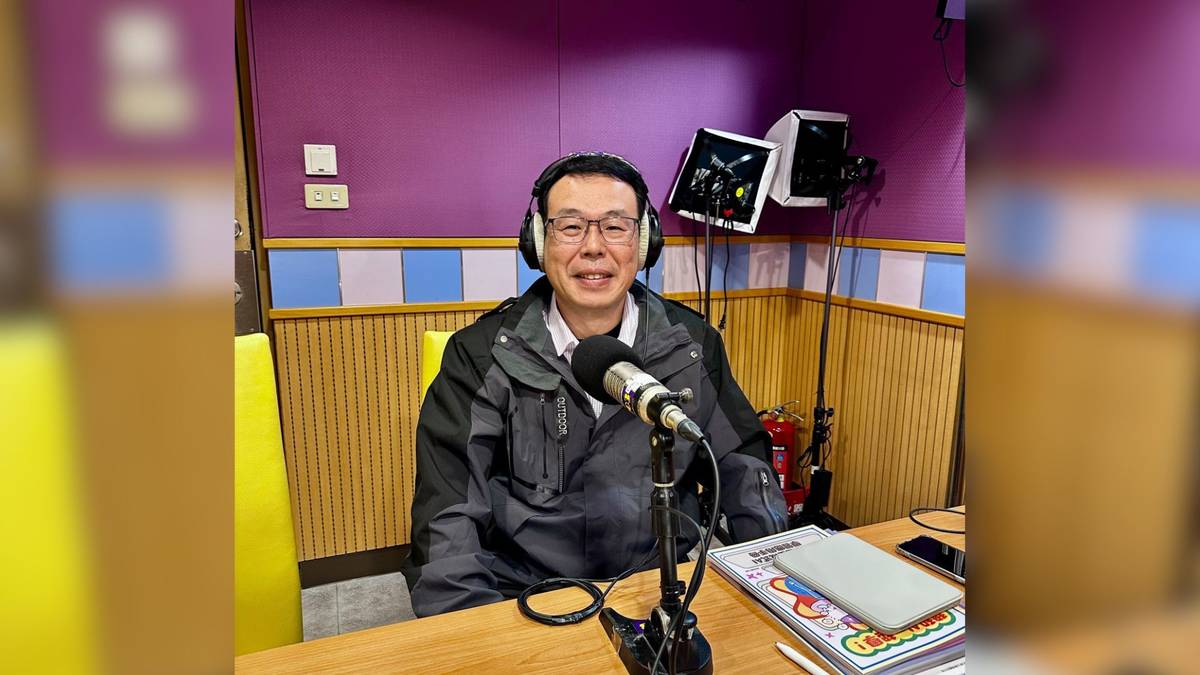 王立仁老師來到教育點線面受訪