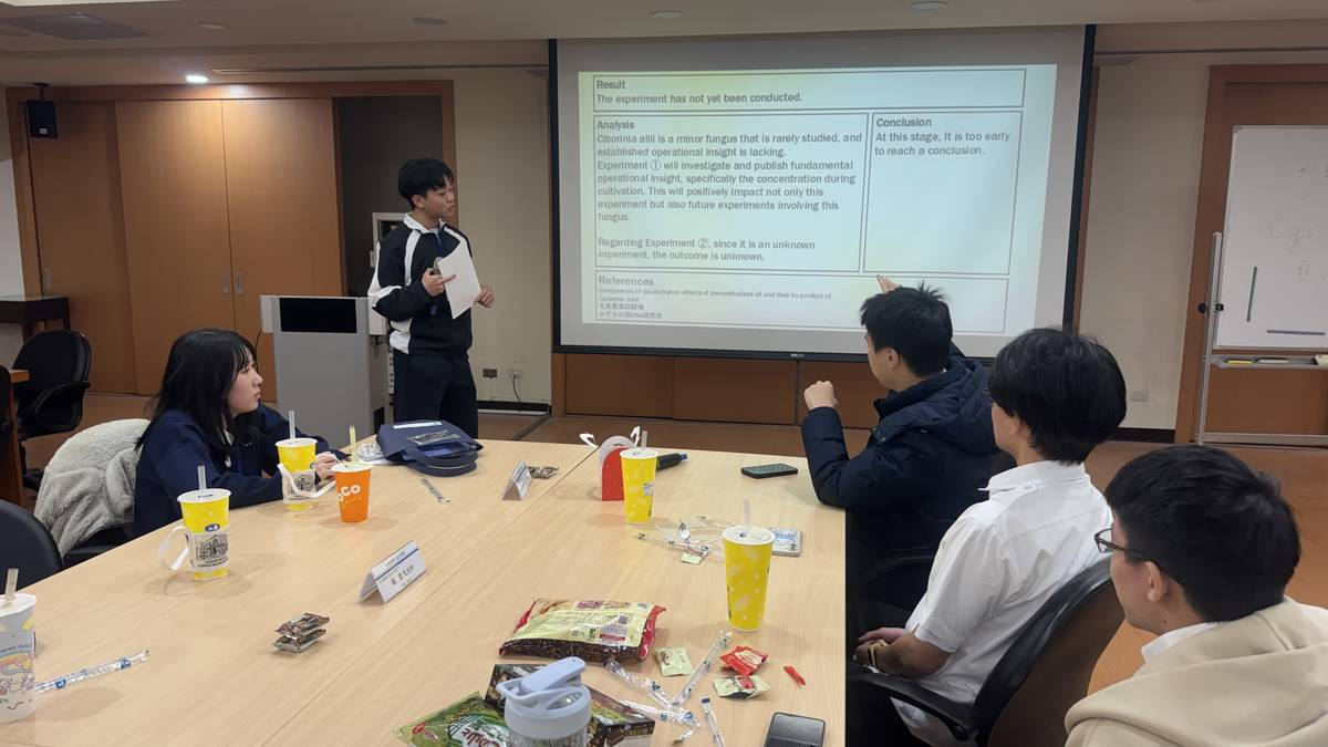 北見北斗高校學生堀碧天提出「薄荷蒸餾殘渣對洋蔥致病真菌抑制效果」研究