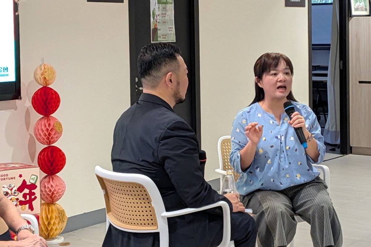 食食樂語言治療所王雪珮所長分享，喝水容易嗆到是喉嚨肌力變弱的警訊