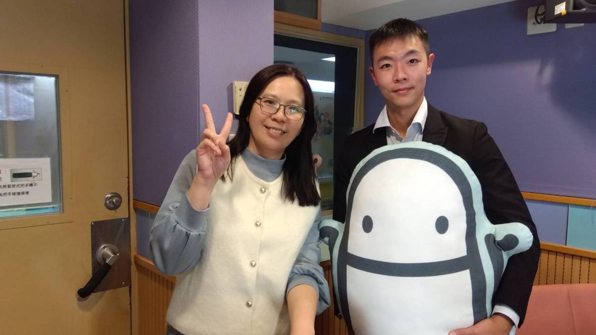 生活開麥拉 特別邀請到 法務部調查局劉方調查官(右)，要來揭開「科技犯罪」的神秘面紗