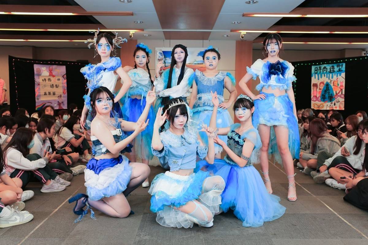 考核過程以國家檢定規格的硬體設備與專業考場進行，強調實作導向與真實情境訓練