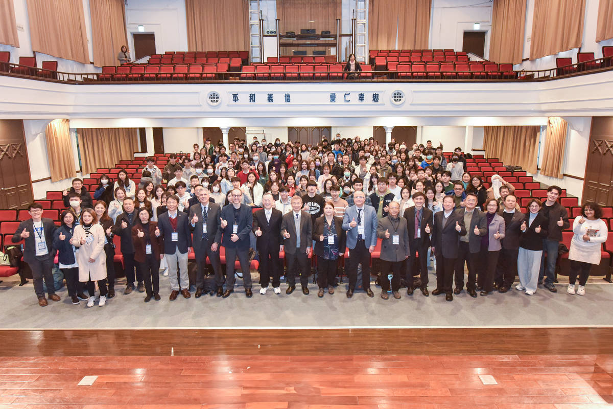 臺師大2026跨國永續論壇合影。(臺師大提供)