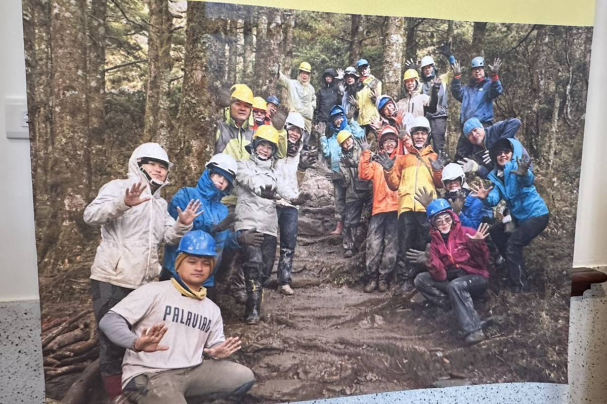 手作步道志工們