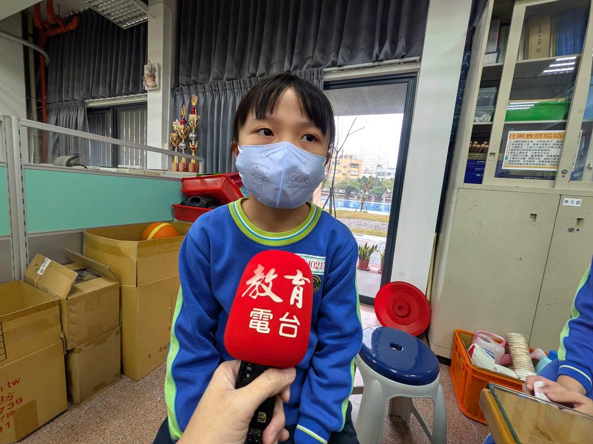 學生吳萁卉表示，作品能入選美展，覺得自己獲得肯定