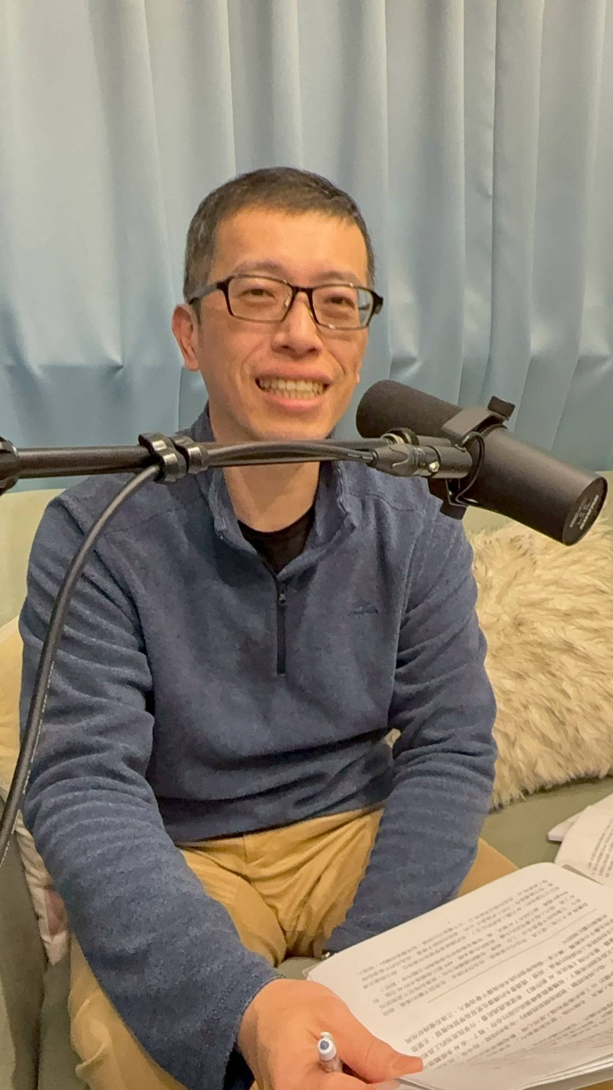 雷克斯為了小孩的教育，舉家島內移民至宜蘭。