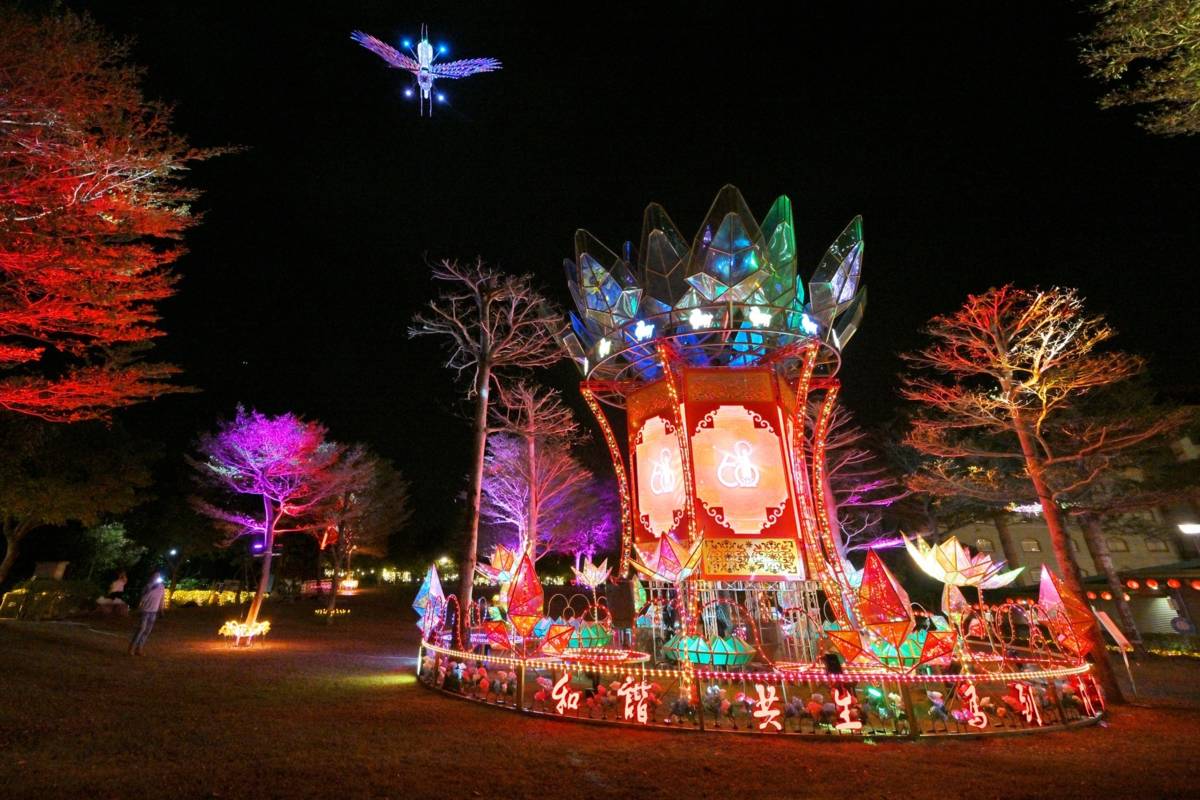 迎接開山60周年 佛光山點亮春節平安燈