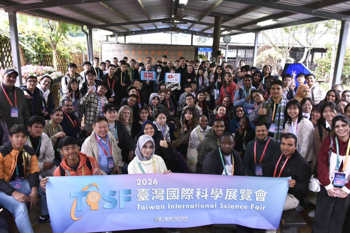 參賽師生到新竹體驗客家文化。（科教館提供）