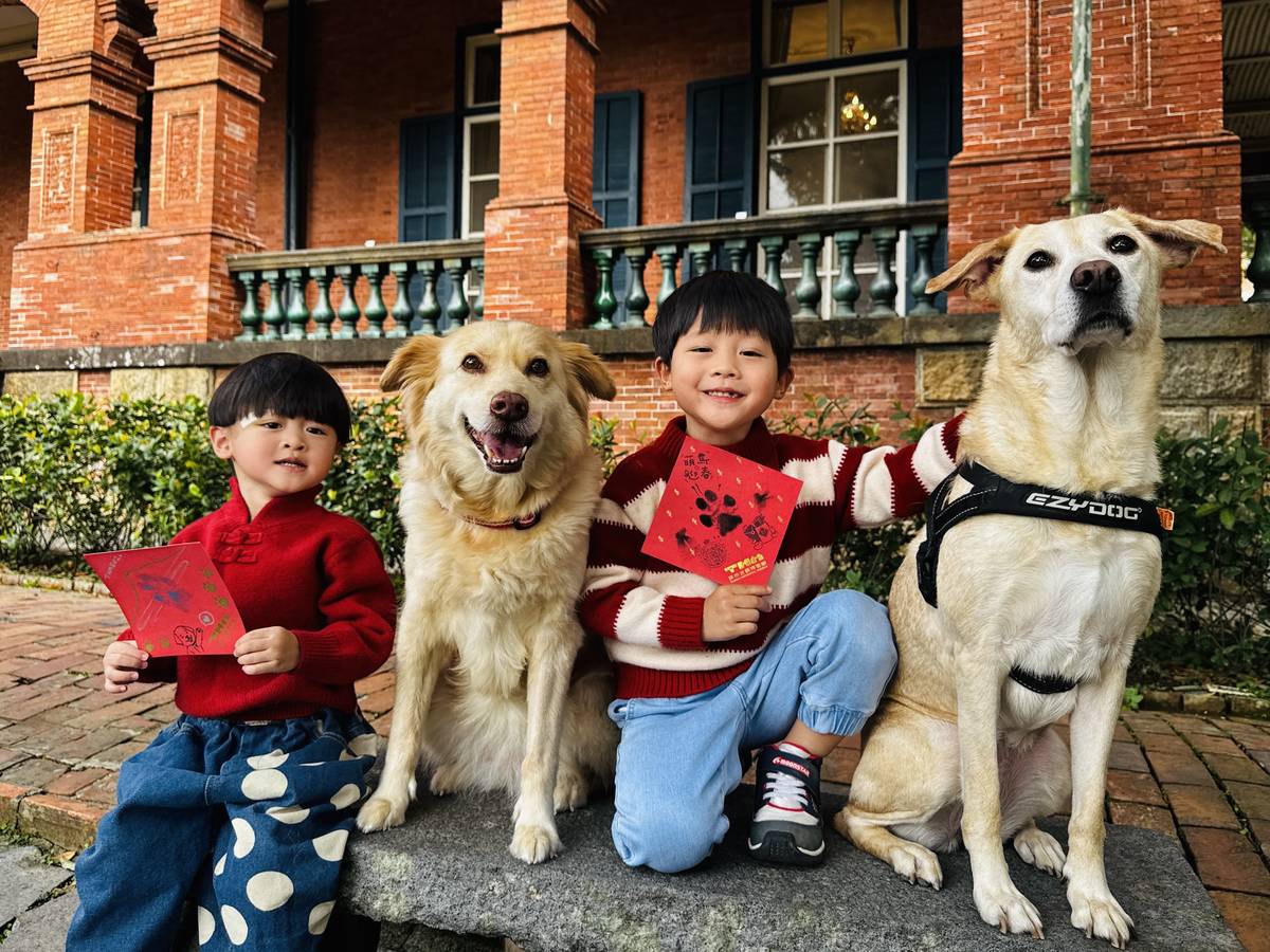 最萌春節來襲 淡水古蹟博物館推寵物「掌印斗方」