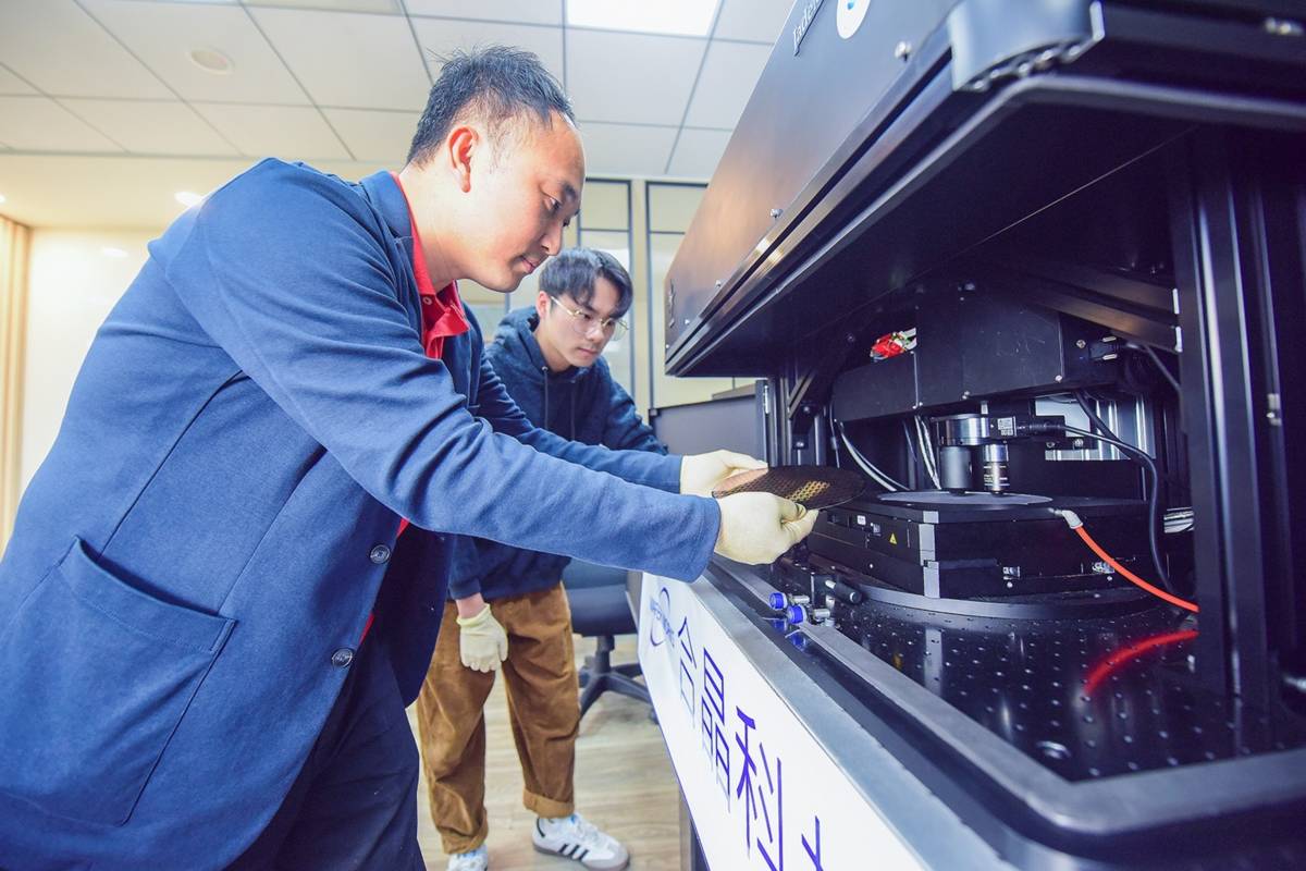 中原大學推動半導體人才培育，除課程與產學鏈結外，亦同步完善研究中心與實驗量測