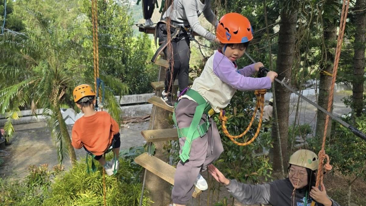 113學年度視力保健績優學校遴選＿臺北市士林區雙溪國民小學＿高空繩索體驗