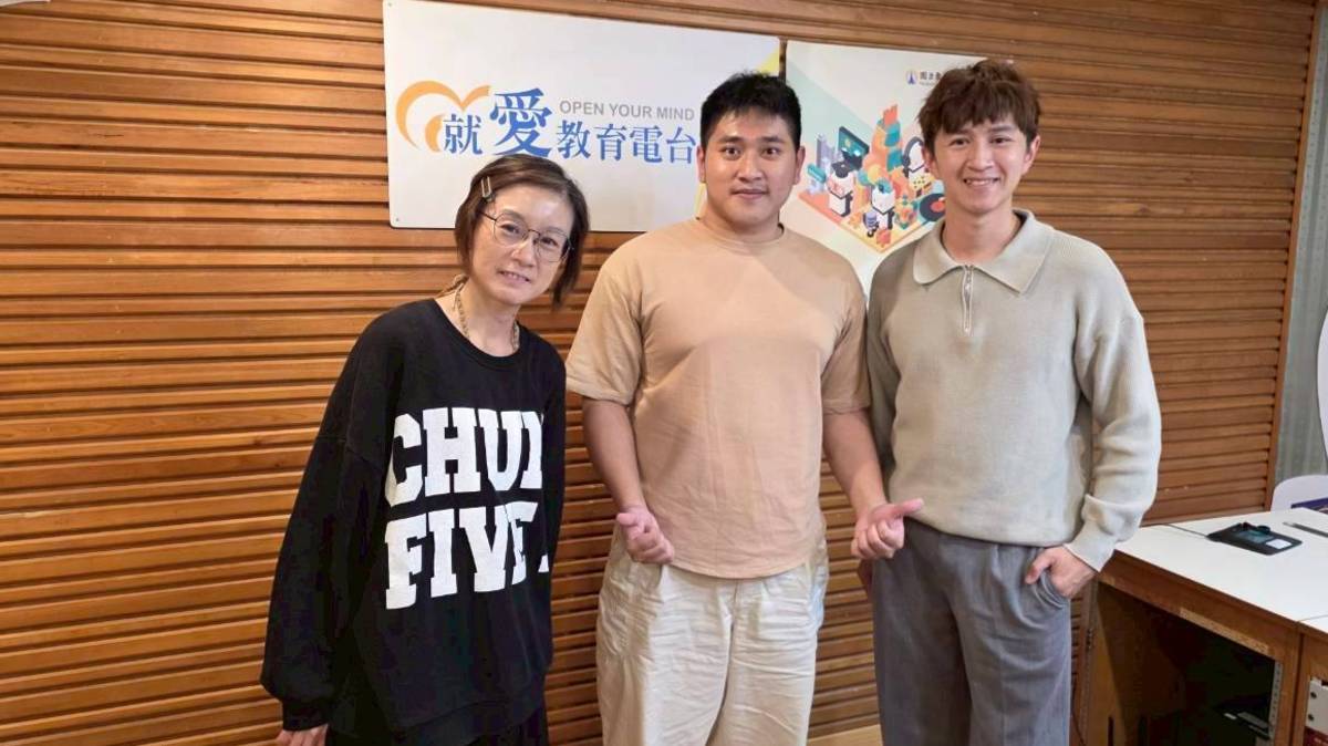 鈺景旅宿管理顧問有限公司何鈺霖執行長(圖右)與楠西商圈發展協會江峻溏副總幹事(圖中)