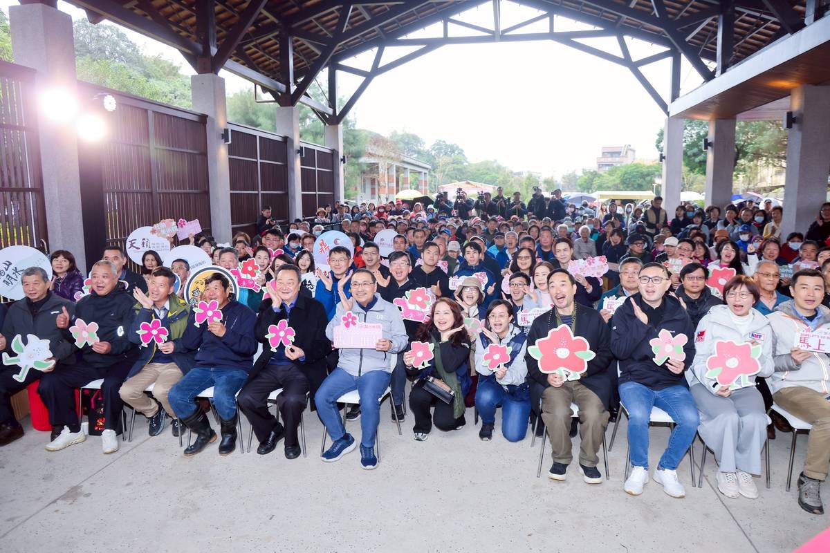 「2026萬金杜鵑花展」正式登場記者會大合影 (新北市府提供)