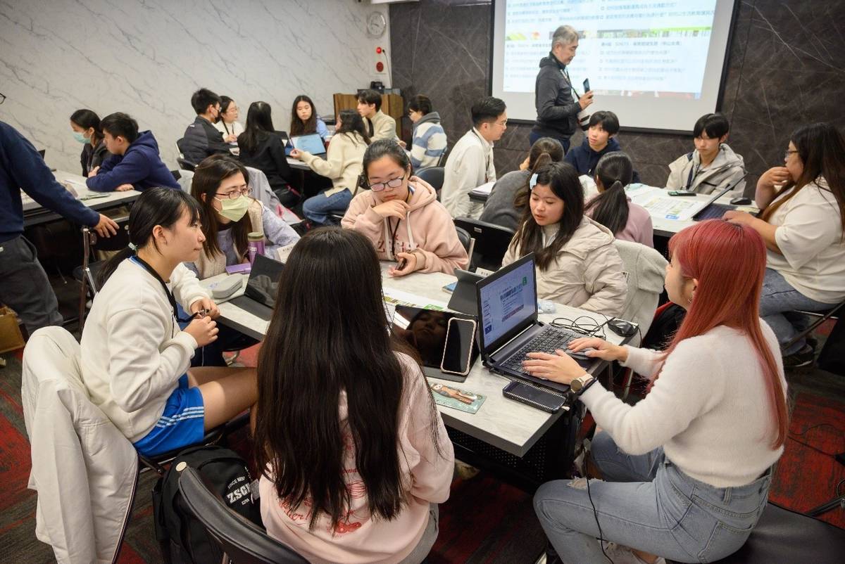 北市環保局辦理青年工作坊，引導北市青年學子針對環境永續議題進行討論與整合