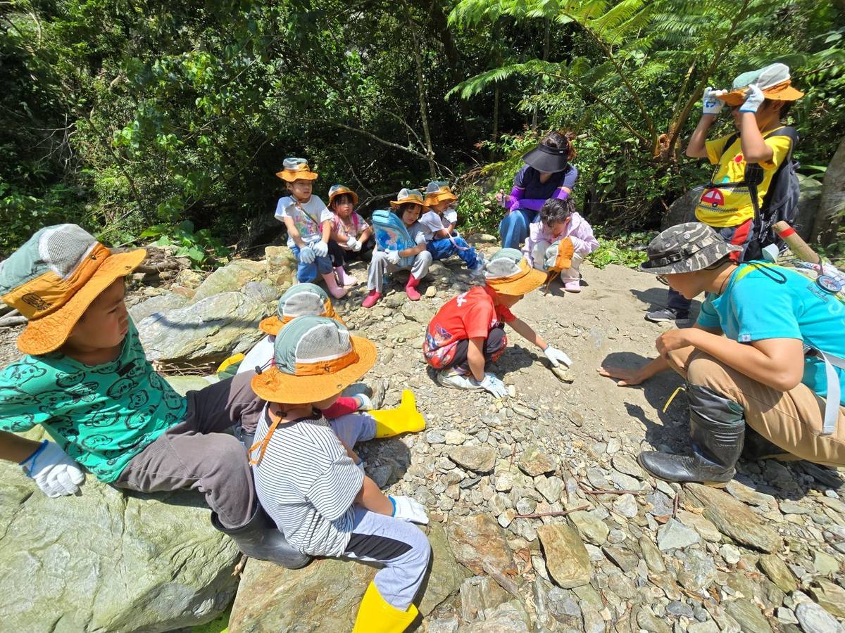 宜蘭縣南澳國小附幼《小泰雅山中記》主題課程，帶領幼兒走進山林、走進部落