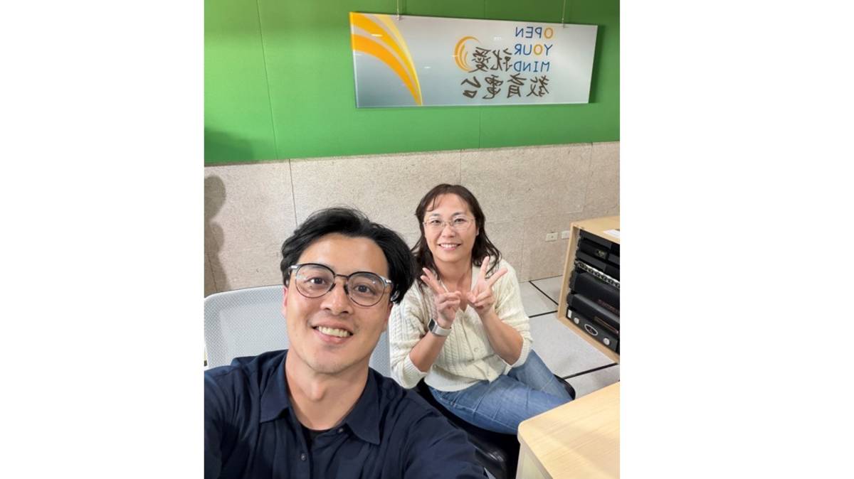 許庭瑋(左)返鄉創辦舞團希望讓更多人認識舞蹈藝術